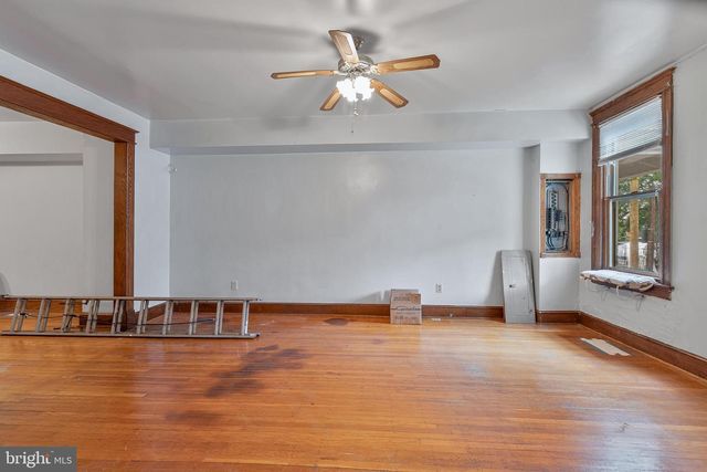 1303 KENNEDY ST NW, Washington, DC 20011