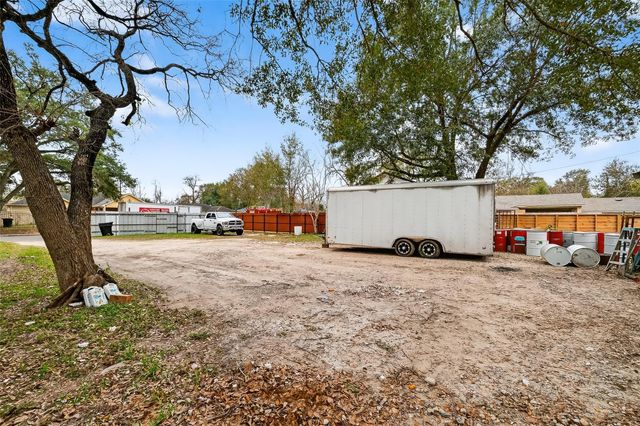 5931 Southmund Street, Houston, TX 77033