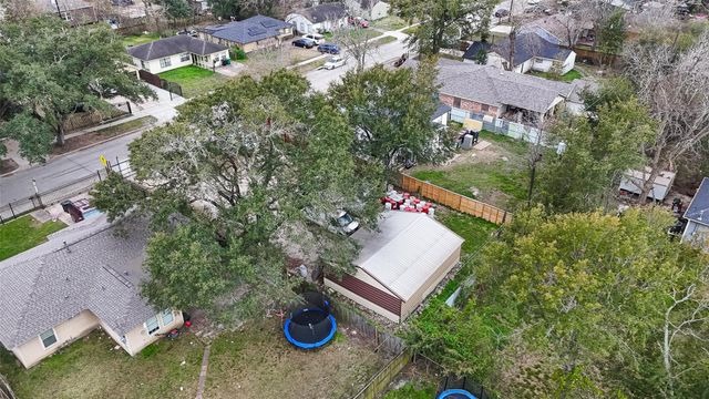 5931 Southmund Street, Houston, TX 77033