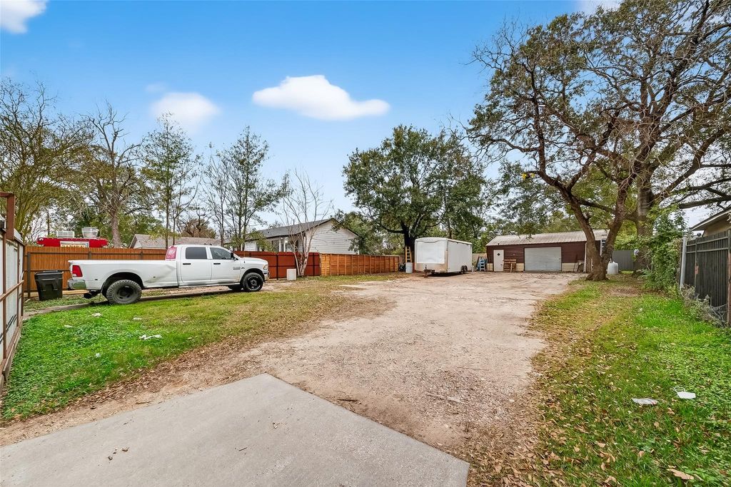 5931 Southmund Street, Houston, TX 77033