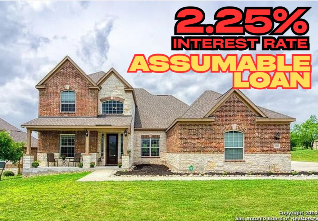 280 Sittre Dr, Castroville, TX 78009