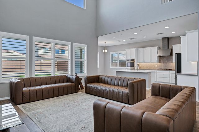 10834 E THUNDERBOLT Avenue, Mesa, AZ 85212