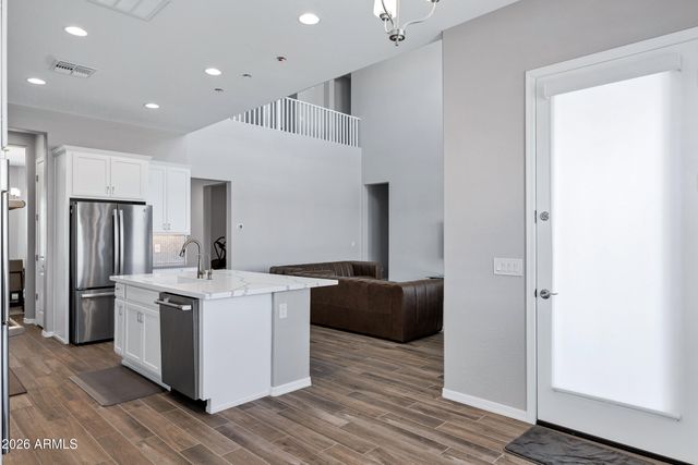 10834 E THUNDERBOLT Avenue, Mesa, AZ 85212