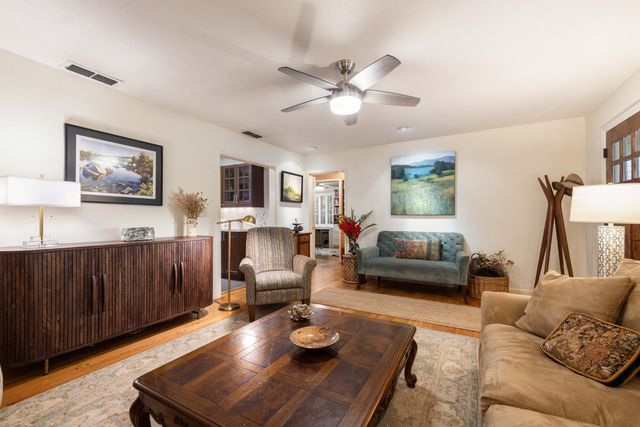 3037 Bertis Dr, Sacramento, CA 95821