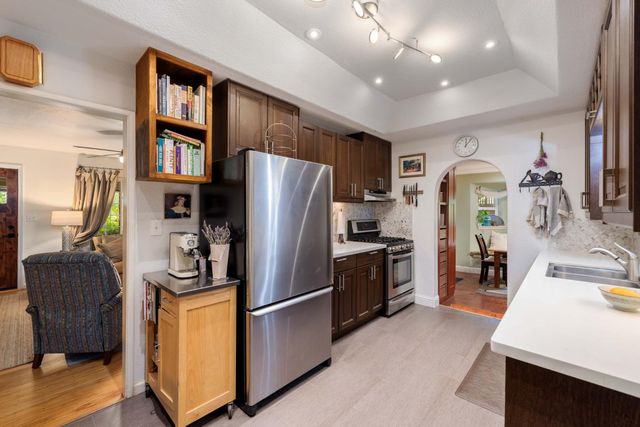 3037 Bertis Dr, Sacramento, CA 95821