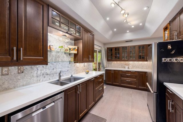 3037 Bertis Dr, Sacramento, CA 95821