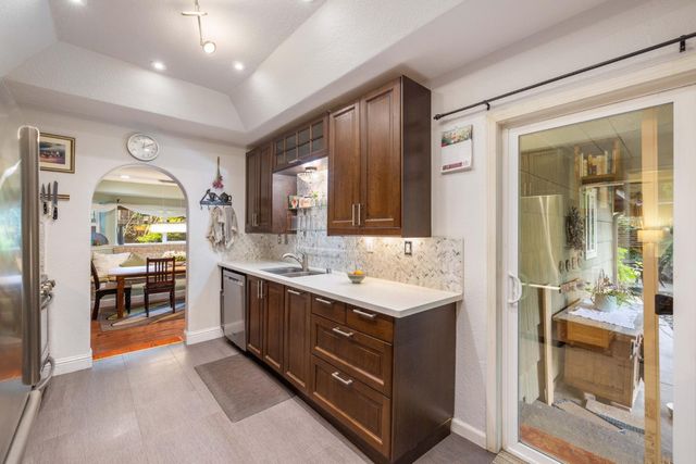 3037 Bertis Dr, Sacramento, CA 95821