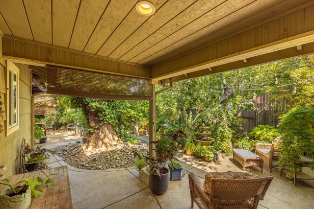 3037 Bertis Dr, Sacramento, CA 95821