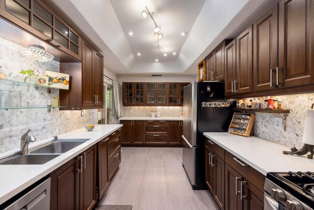 3037 Bertis Dr, Sacramento, CA 95821