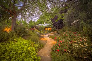 3037 Bertis Dr, Sacramento, CA 95821