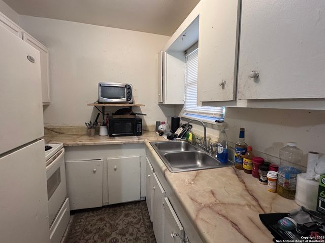 110 Azucena, San Antonio, TX 78237