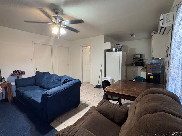 110 Azucena, San Antonio, TX 78237