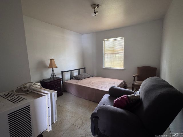 110 Azucena, San Antonio, TX 78237