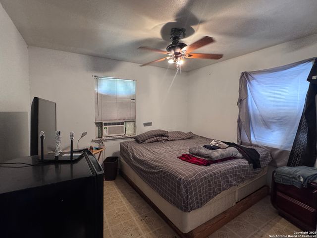 110 Azucena, San Antonio, TX 78237