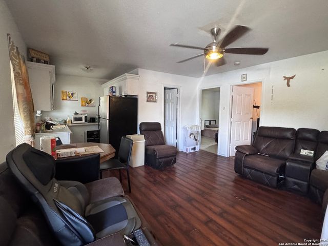 110 Azucena, San Antonio, TX 78237