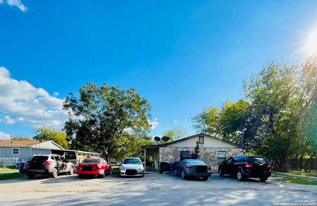 110 Azucena, San Antonio, TX 78237