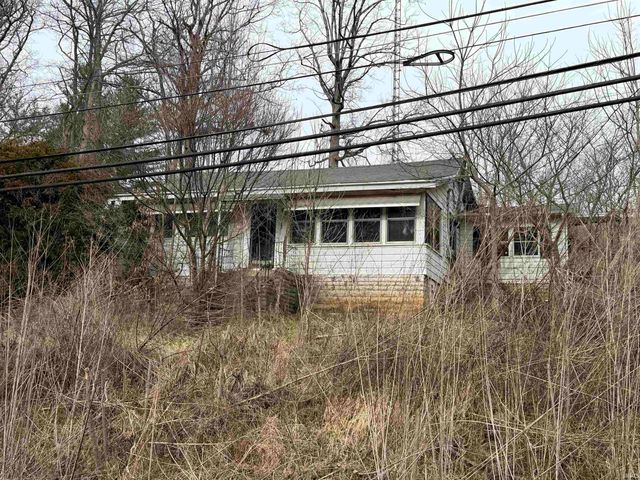 195 Old State Road 54, Avoca, IN 47420