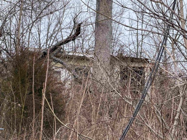 195 Old State Road 54, Avoca, IN 47420