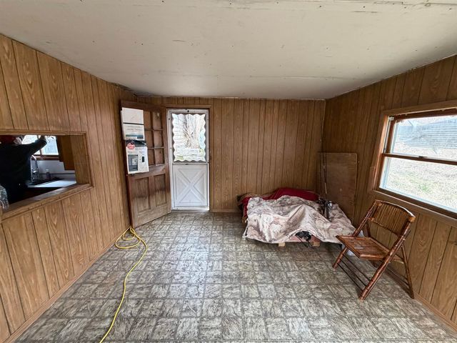 195 Old State Road 54, Avoca, IN 47420