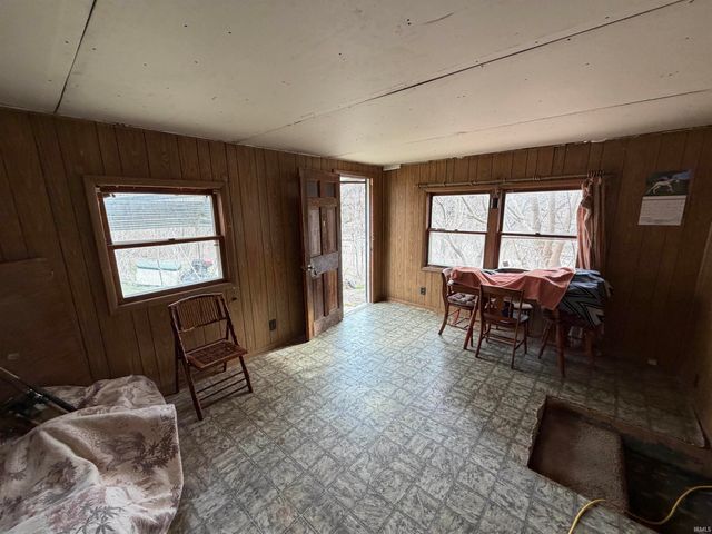 195 Old State Road 54, Avoca, IN 47420