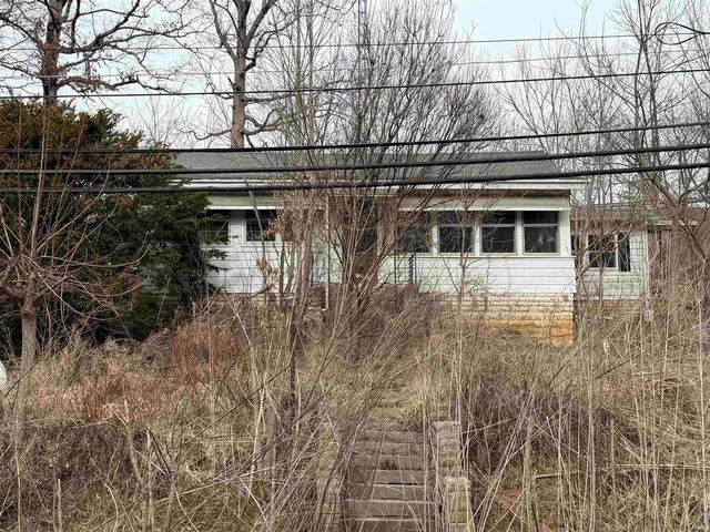 195 Old State Road 54, Avoca, IN 47420