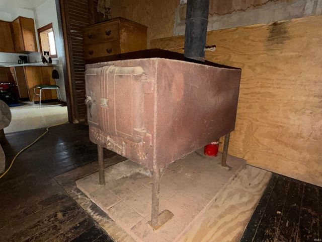 195 Old State Road 54, Avoca, IN 47420