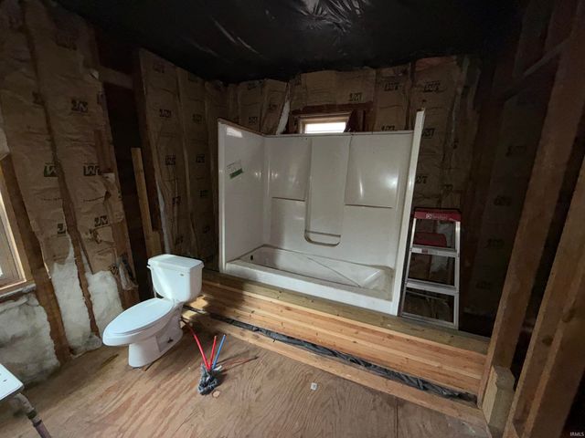 195 Old State Road 54, Avoca, IN 47420