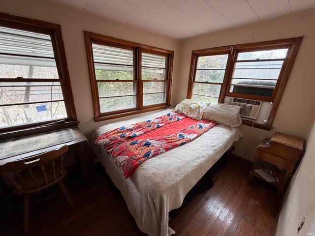 195 Old State Road 54, Avoca, IN 47420