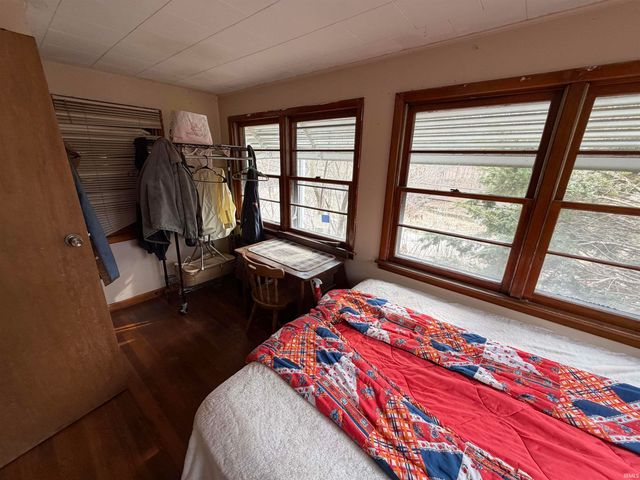 195 Old State Road 54, Avoca, IN 47420