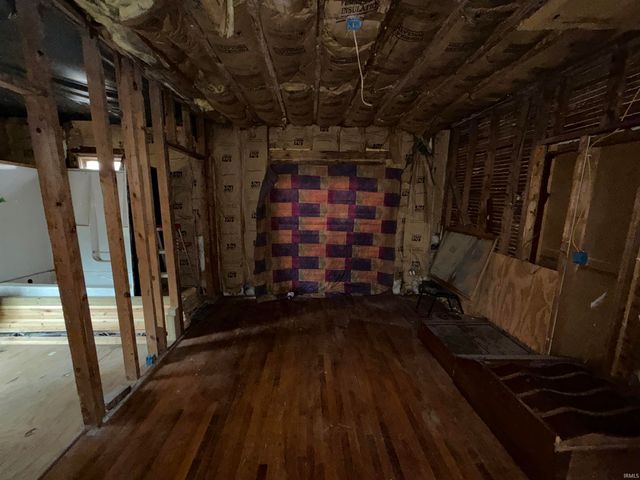 195 Old State Road 54, Avoca, IN 47420