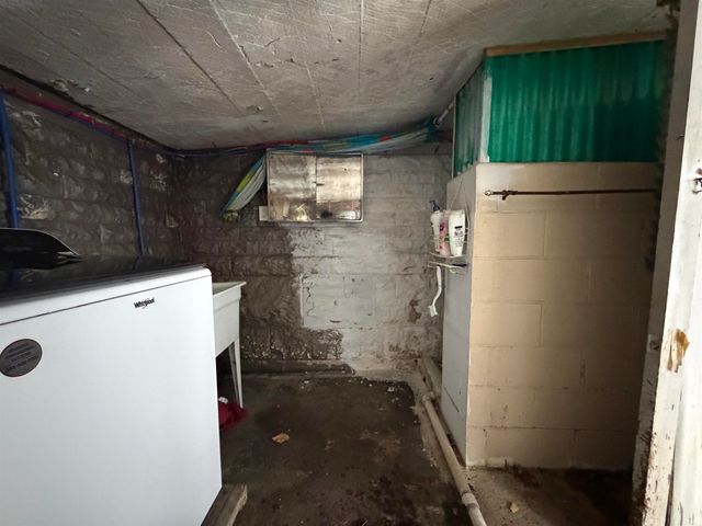 195 Old State Road 54, Avoca, IN 47420