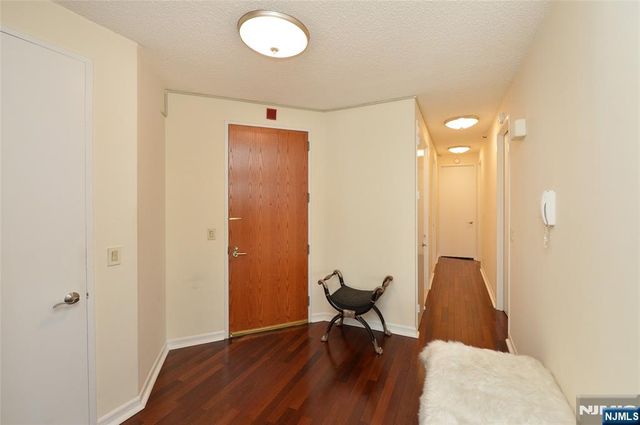 100 Carlyle Drive 7K-S, Cliffside Park, NJ 07010