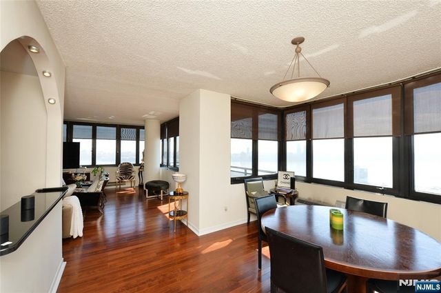 100 Carlyle Drive 7K-S, Cliffside Park, NJ 07010