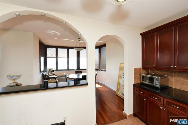 100 Carlyle Drive 7K-S, Cliffside Park, NJ 07010