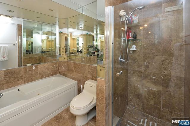 100 Carlyle Drive 7K-S, Cliffside Park, NJ 07010