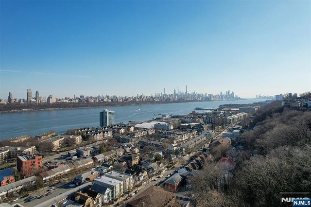 100 Carlyle Drive 7K-S, Cliffside Park, NJ 07010