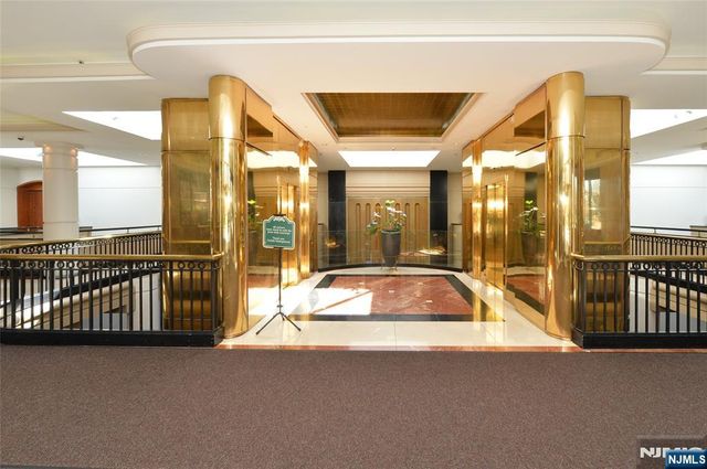 100 Carlyle Drive 7K-S, Cliffside Park, NJ 07010