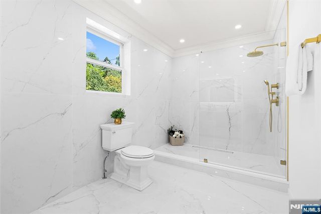 175 Crescent Avenue, Allendale, NJ 07401