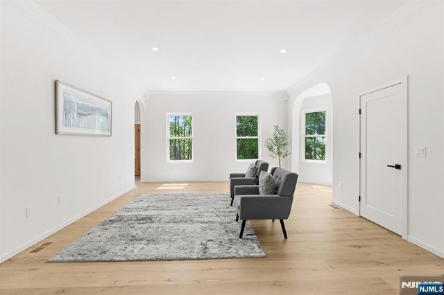 175 Crescent Avenue, Allendale, NJ 07401