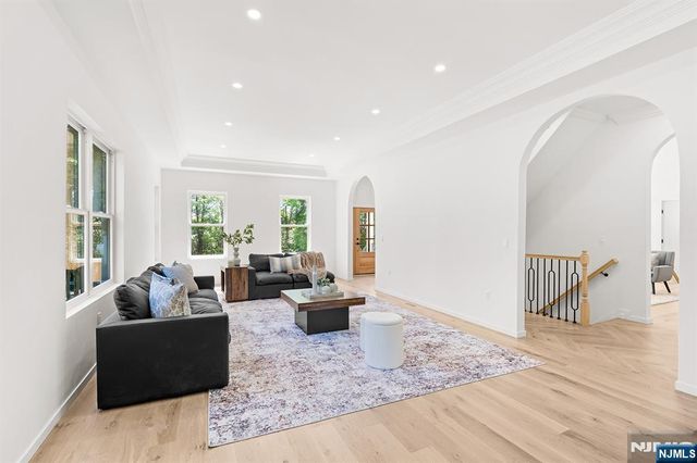 175 Crescent Avenue, Allendale, NJ 07401