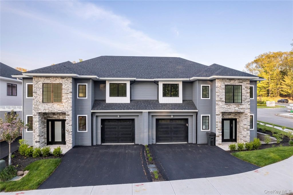 28 Silverwood Circle, Suffern, NY 10901