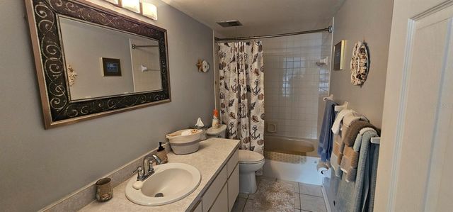 1100 E BAY DRIVE 105, Largo, FL 33770