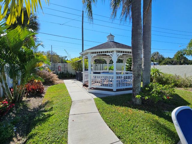 1100 E BAY DRIVE 105, Largo, FL 33770