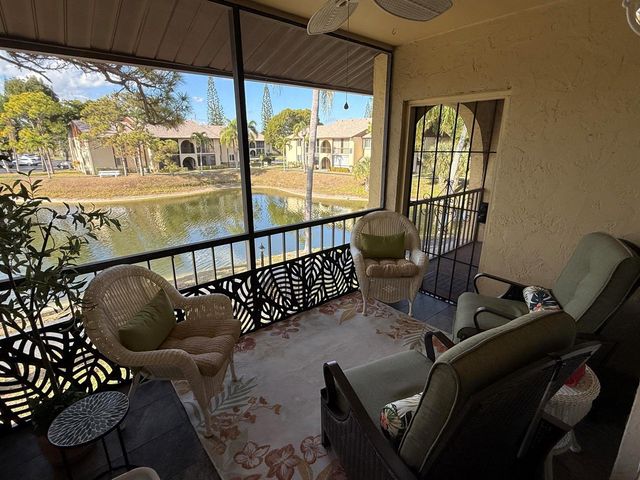 338 Pine Ridge Circle B-2, Greenacres, FL 33463