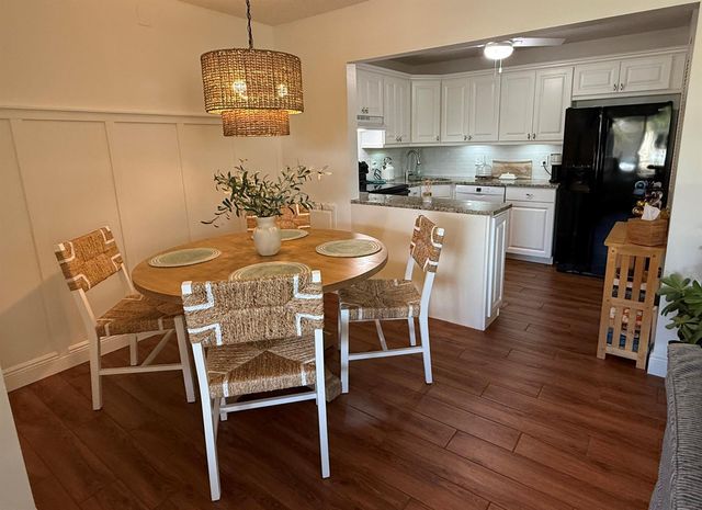 338 Pine Ridge Circle B-2, Greenacres, FL 33463