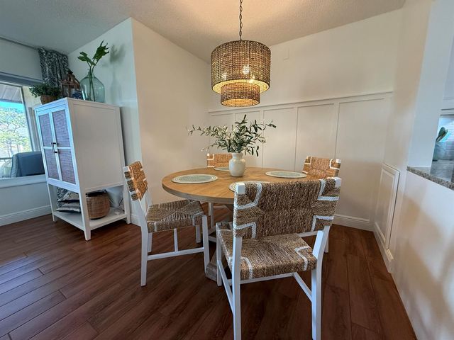 338 Pine Ridge Circle B-2, Greenacres, FL 33463