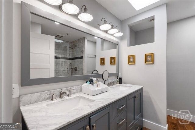 585 White Circle 402, Athens, GA 30605