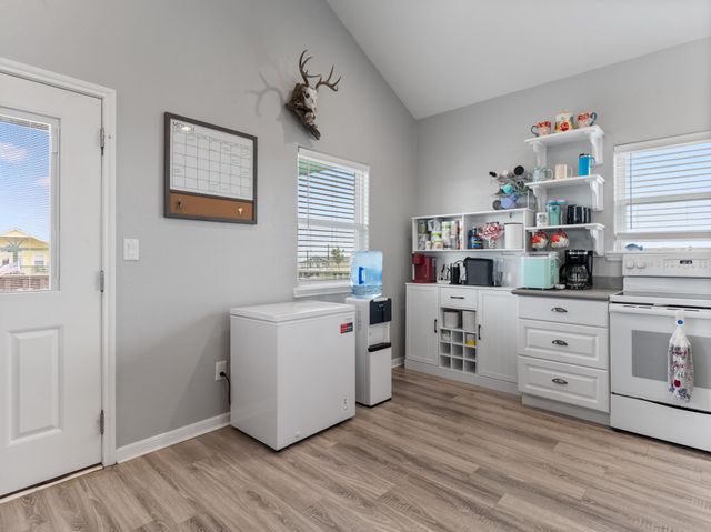 25112 Fm 457, Sargent, TX 77414