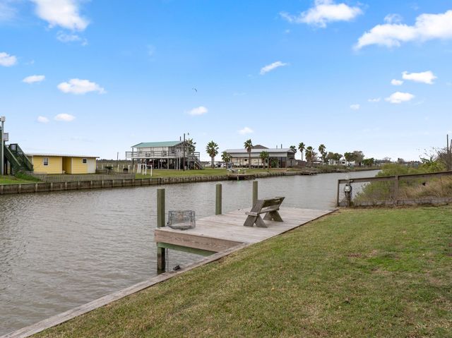 25112 Fm 457, Sargent, TX 77414