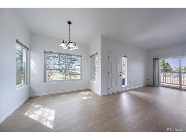 3701 Cactus Creek Ct 102, Highlands Ranch, CO 80126